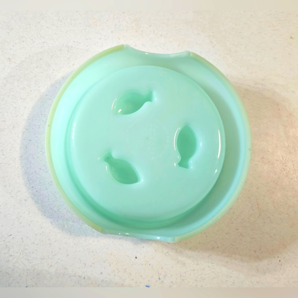 Frisco Fish Shaped Ridges Slow Feed Bowl - Picture 5 of 6